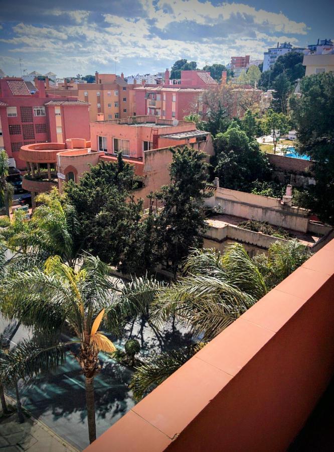 Hostal La Palmera Torremolinos Dış mekan fotoğraf